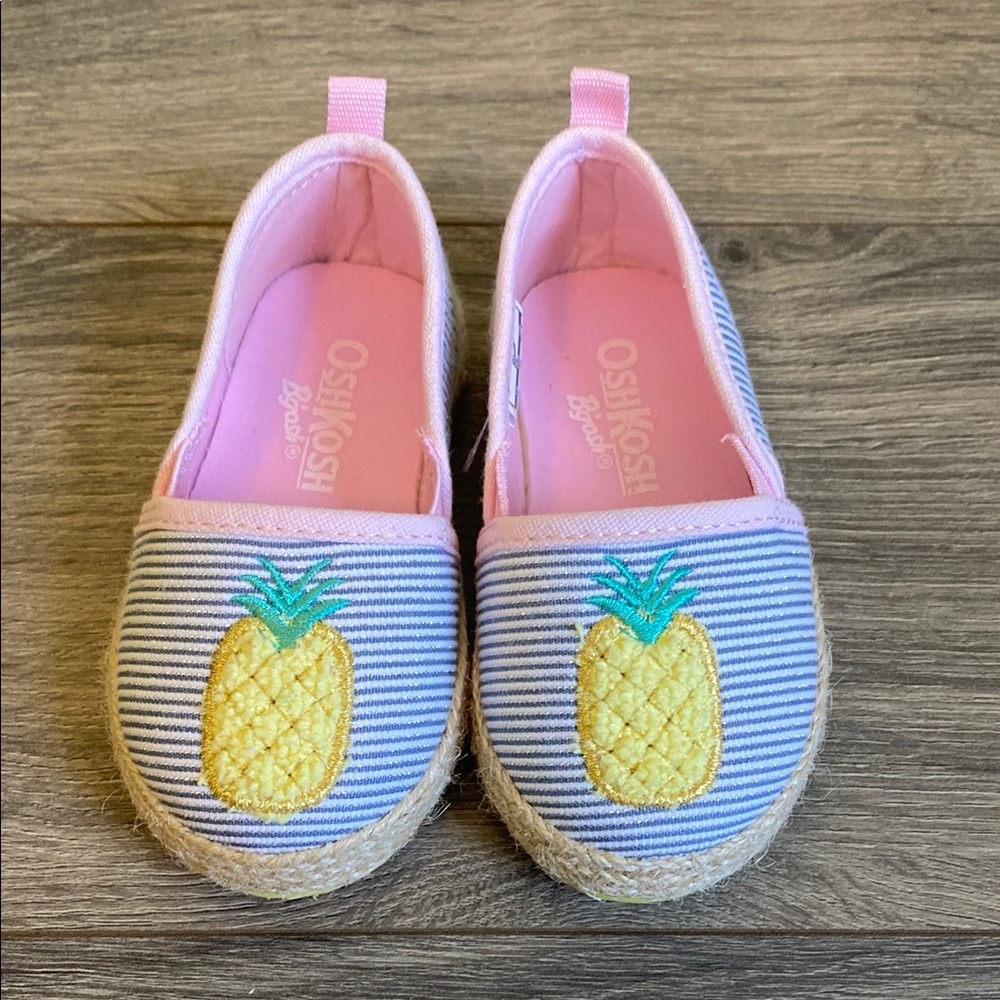 OshKosh B'gosh Toddler Pineapple Shoes - Size 4